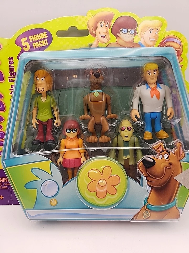Mini boneco colecionável Scooby Doo 2 polegadas pacote com 5 Daphne Scooby Salsicha Zombie Fred  - Imagem 2 de 4