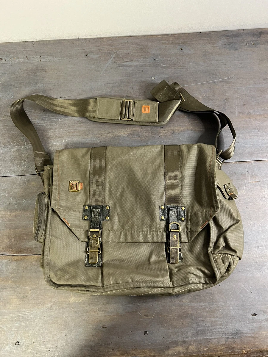 Messenger style bag deals