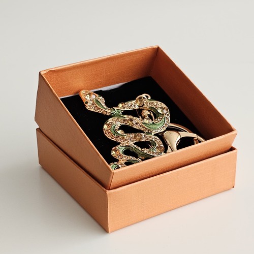 Creative Cute Green Snake Keychain with Rhinestones Fantastic Keyring - Picture 2 of 4