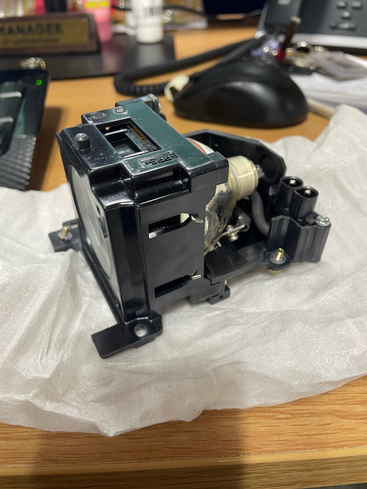 Projector Lamp DT00757 GL559 Go Lamps Bulb & Housing