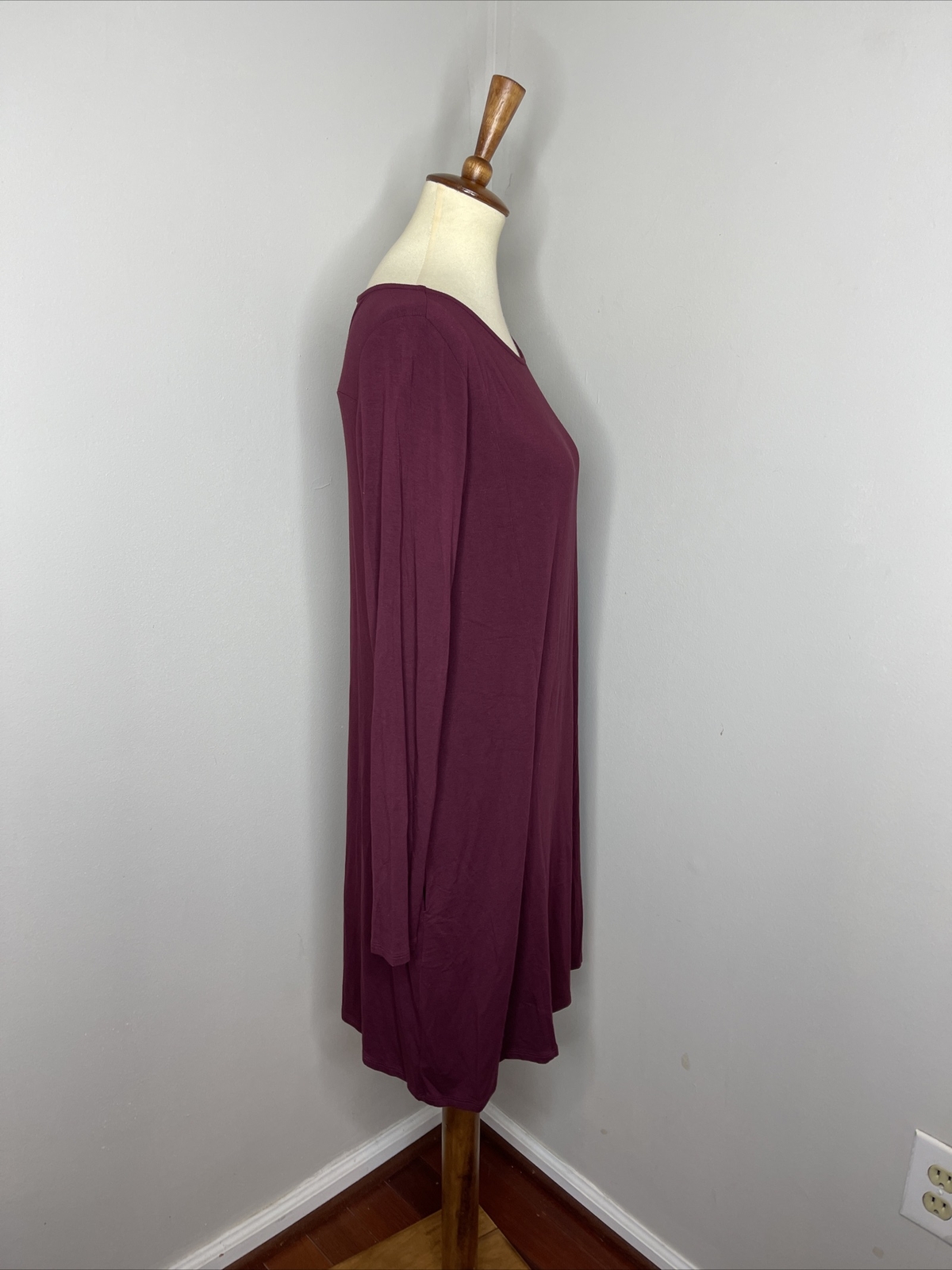 Peruvian Connection Solid Red Long Sleeve Kneelen… - image 4