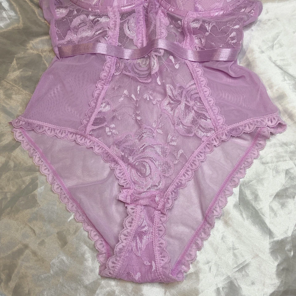 Lencería ceñida al cuerpo Daisy Fuentes Light Link de una pieza femenina mediana Foto 4 de 4