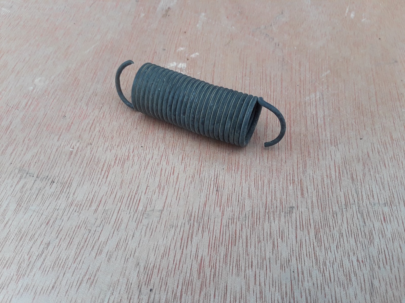 1982 Mercedes W123 240D Manual Throttle Linkage Rod Spring OEM Genuine Part