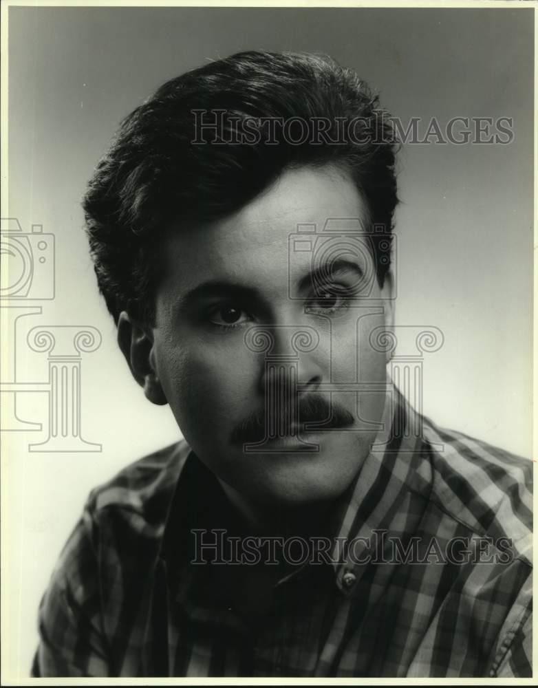 Press Photo Michael Connor, Tenor Singer - syp22569