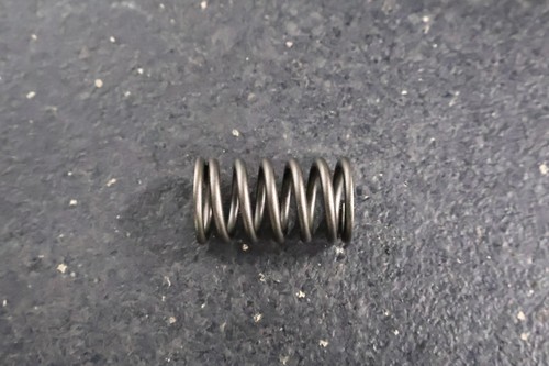 HONDA 1988 - 1996 GL1500 GOLDWING ENGINE MOTOR CYLINDER HEAD VALVE SPRING