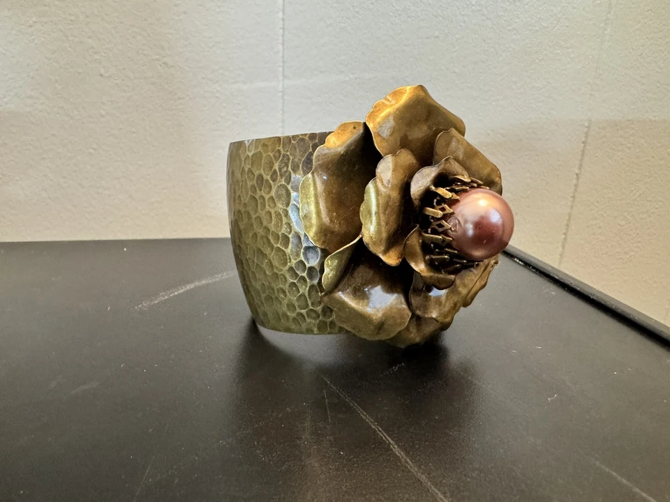 Pulsera Brazalete Ollipop Oro Latón Dulce Romance Esculpido Flor Rosa Perla Foto 2 de 4