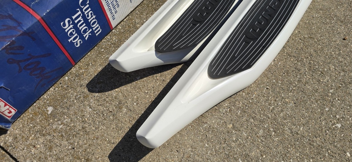 67035 Lund Running Boards Fiberglass X Step 93-98 Jeep Grand