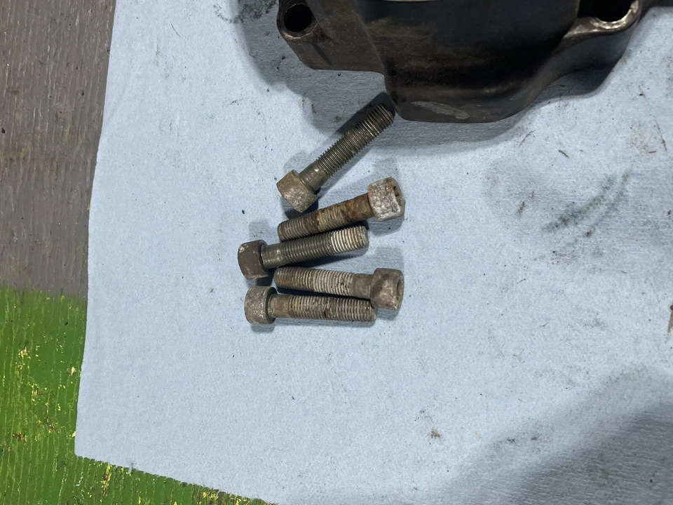 Arctic Cat King Cat 900 2004 estuche de estater carcasa espaciador de arranque Foto 2 de 4