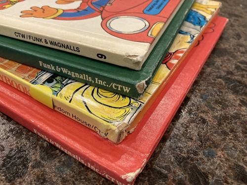 Vintage Sesame Street Hardcover Book Lot~Dictionarys~1,2,3 Story Book~On My Way - Picture 10 of 12