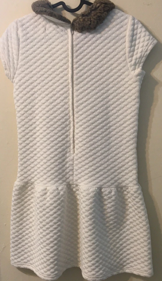 Vestido náutico niña talla LG. Cuello de piel sintética 12-14 color crema. Foto 2 de 4