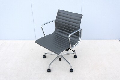 Mid-Century Herman Miller Eames Aluminum Group Gray Leather Management Chair