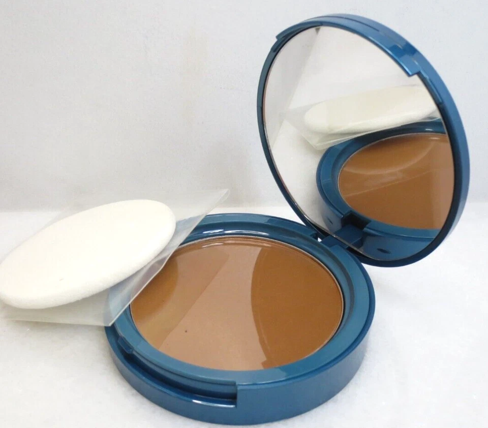 COLORESCIENCE NATURAL FINISH PRESSED FOUNDATION SPF 20 DEEP MOCHA 0.42 OZ DETAIL - Image 3 of 4