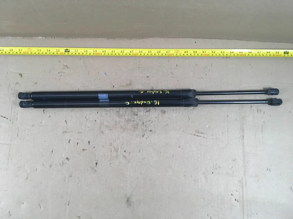 Dodge Grand Caravan 2017 escotilla trasera elevadora soporte amortiguador puntal OEM. Foto 3 de 4