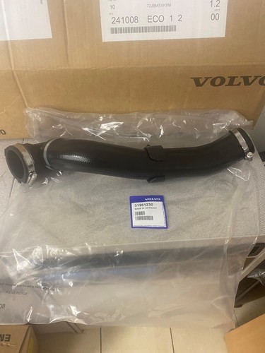 NEW GENUINE INTERCOOLER TURBO HOSE PIPE FOR VOLVO C30 S40 V50 O.E 31261230
