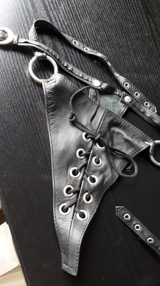 L XL 38/40 42 leder String Slip Tanga Swinger Club SM Schnürung Metallringe NEU - Bild 4 von 4