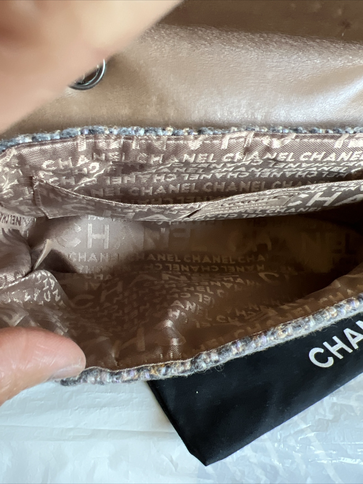 Authentic Limited Chanel Pink / Grey CC Logo Turn Lock Tweed Flap Shoulder Bag image 8
