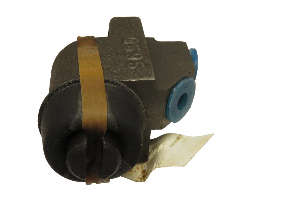 Cilindro de rueda delantera izquierda compatible con Saab 95 y 96 09/1963-66 Lockheed original 110403 Foto 4 de 4