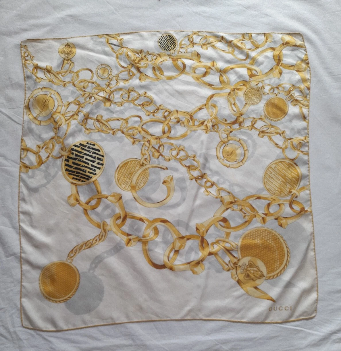 Foulard GUCCI en Soie Gucci Silk Scarf