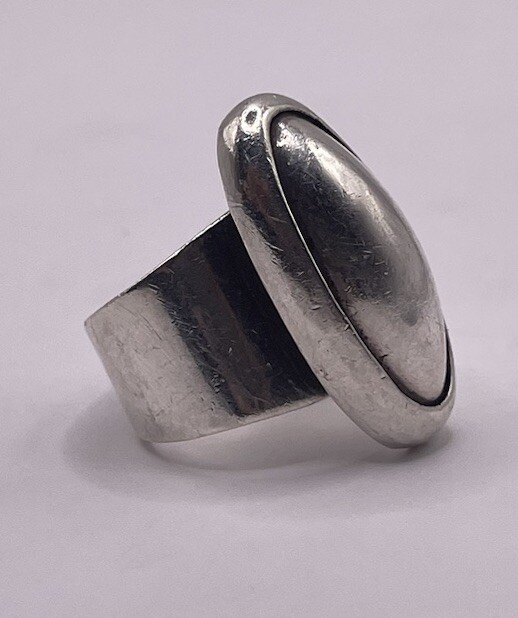 Vintage Sterling Silver Mexico Modern Oval Ring Size 6.5