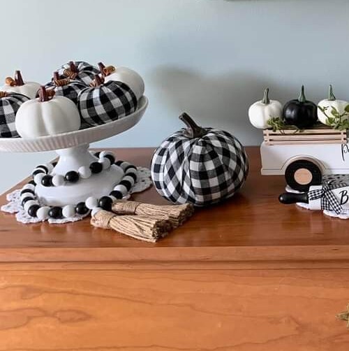 New Set 8 Fall White Black Buffalo Plaid Check Pumpkins Table Decor Vase Filler