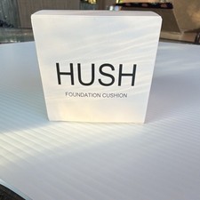 HUSH Blur Cushion Foundation Cushion Natural Color 18g w/ Powder Puff