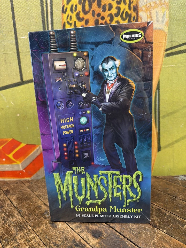 2018 THE MUNSTERS GRANDPA MUNSTER 1:9 SCALE MOEBIUS MODEL KIT FIGURE DRACULA - Image 2 of 4