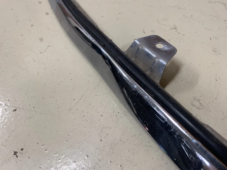 1993-1996 Lincoln Mark VIII панель заголовка хромированная отделочная полоска б/у - Изображение 3 из 3