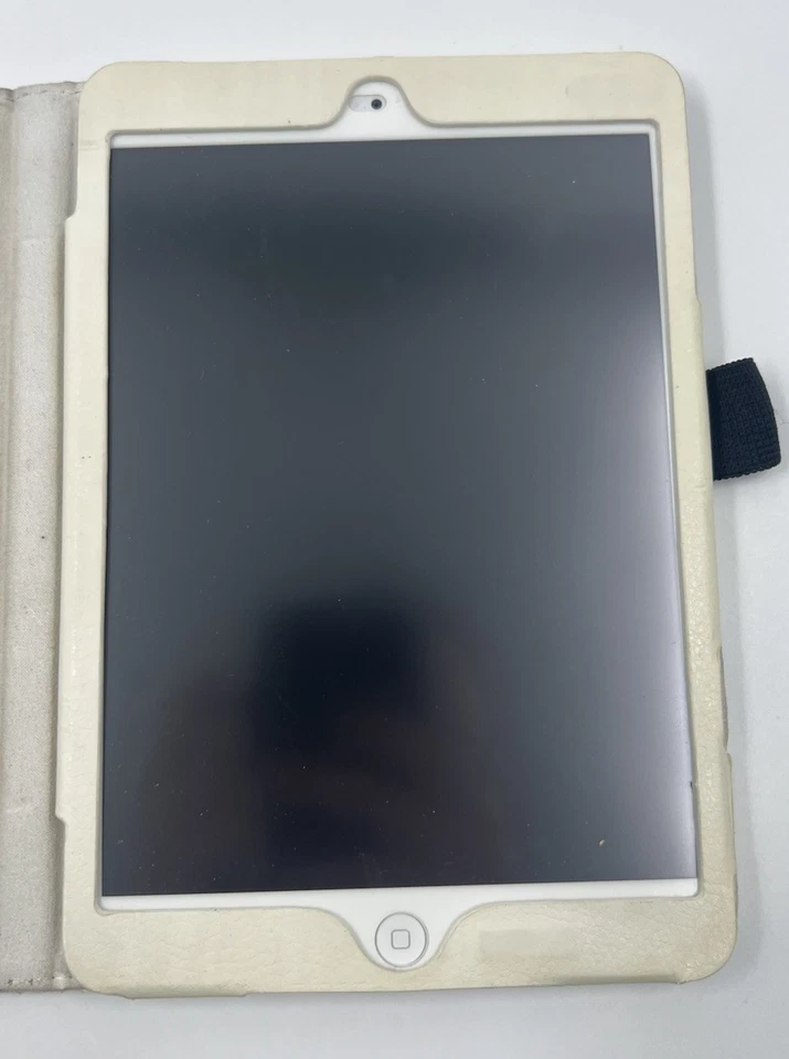 Apple iPad Mini 1st Generation 16GB White Silver, Wi-Fi, 7.9-inch Model A1432 - Image 3 of 4