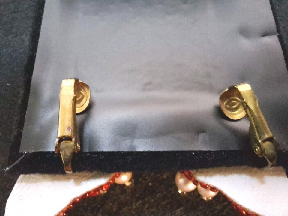 VTG Red Sequin Beaded Fashion Statement Clip Earrings White Faux Pearls