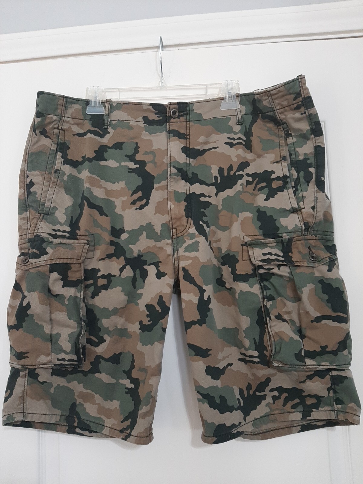 Levis Mens Camo Cargo Shorts Size 42 Gem