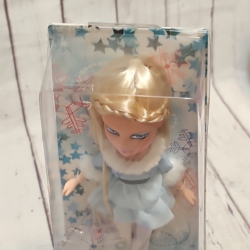 Bratz Doll Holiday Cloe Christmas Vacation French NEW IN BOX - Picture 14 of 16