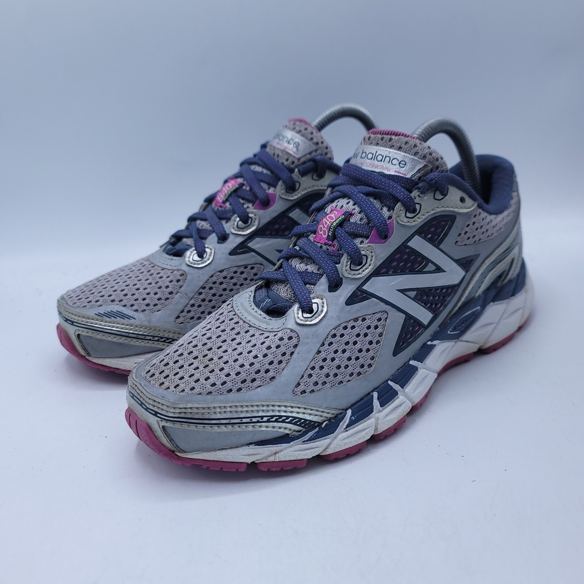 New Balance 840 v3 Lace Up Athletic Running Shoe Womens Size