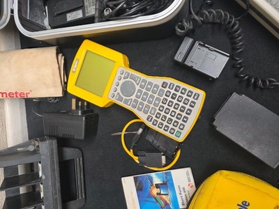 Trimble / Geodimiter Zubehör + Sokia Date Logger / Controller