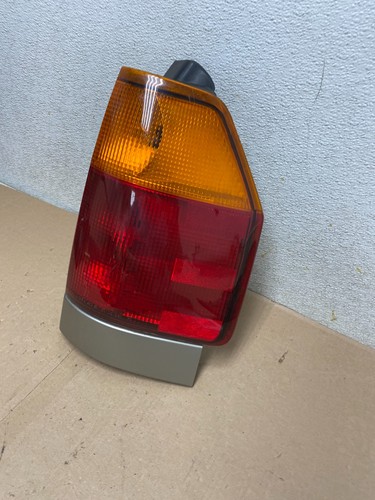 2002-2009 GMC Envoy Right Passenger RH Side Tail Light Oem Q4205 DW - Picture 2 of 12