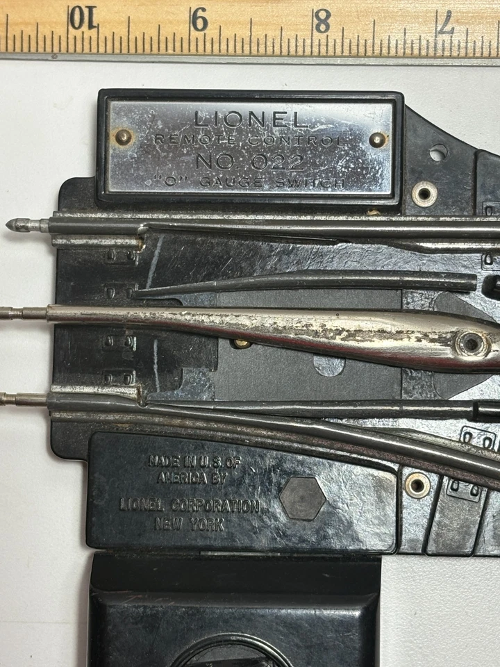 One (1) Lionel Remote Control No. 22 'O' Gauge Switch - combined shipping - Image 3 of 4