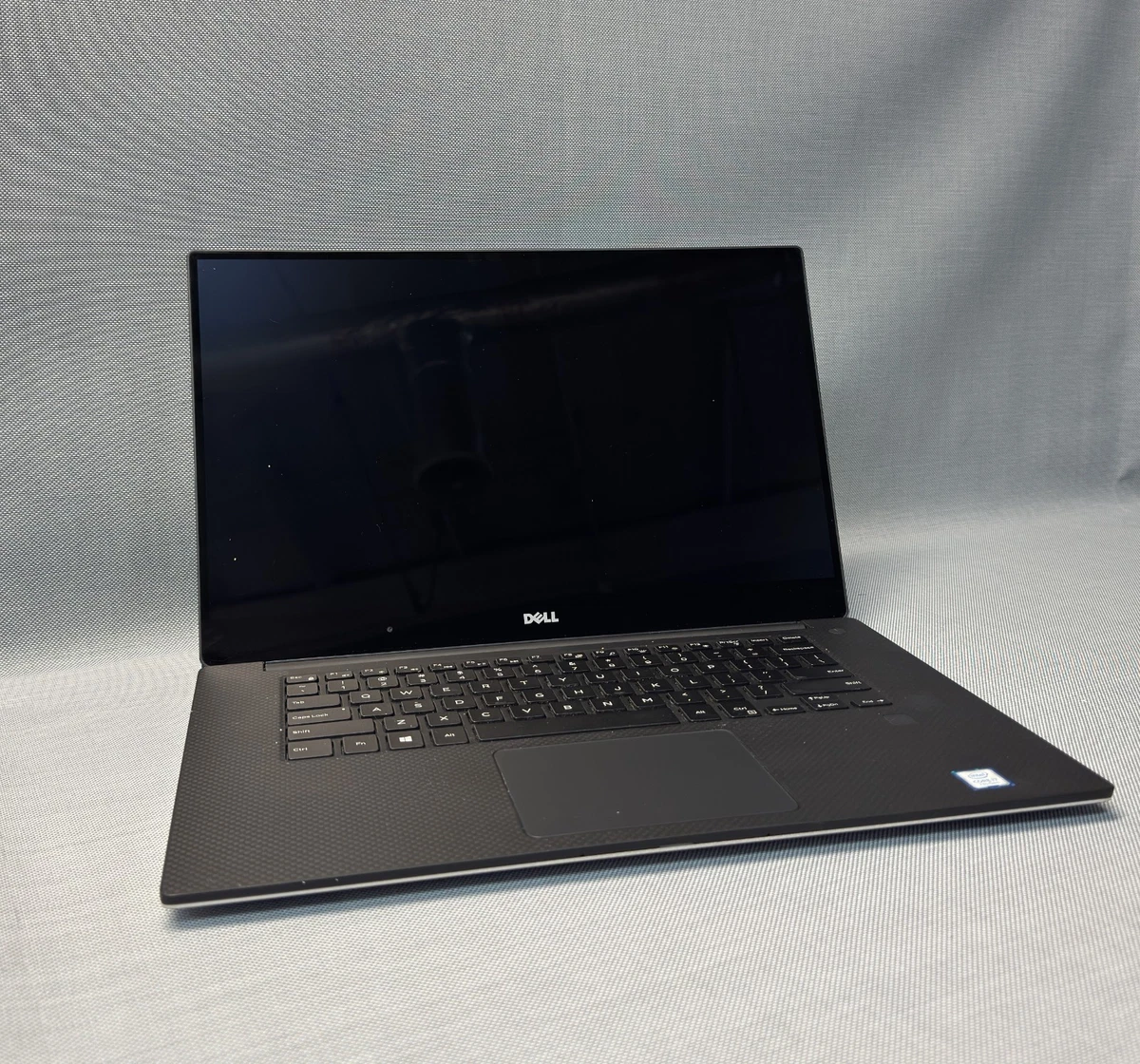 Preços baixos em Dell XPS 15 9560 16 GB RAM notebooks e netbooks