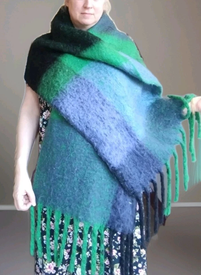 Мягкий и нечеткий XL большой масштаб синий и зеленый в полоску бахрома шарф надежном шаль 96 X 18 - Изображение 3 из 4