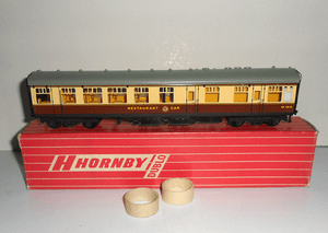 HORNBY DUBLO 4070 WR RESTAURANT CAR BOXED DELRIN COUPLINGS HORNBY DUBLO 4070 WR RESTAURANT CAR BOXED DELRIN COUPLINGS