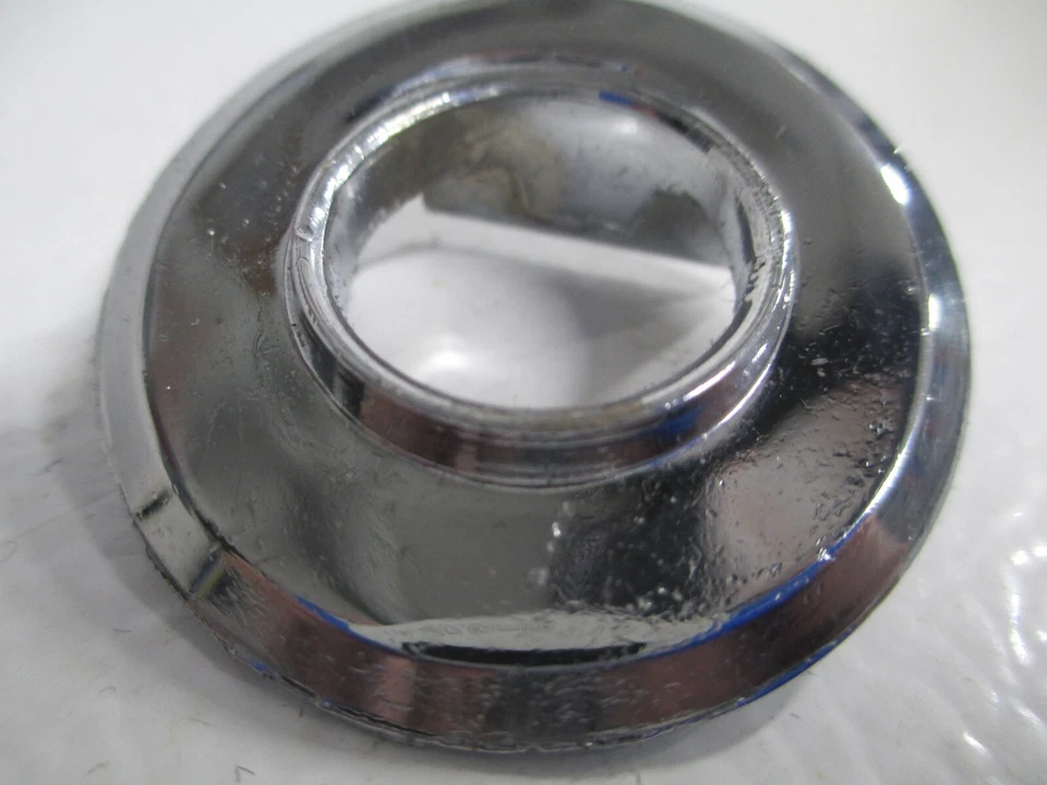 #2771990 VINTAGE 1967-68 PLYMOUTH BARRACUDA NOS ANTENA DE RÁDIO MOLDURA CROMADA MOPAR - Imagem 2 de 4