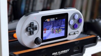 Retro Games Handheld Videokonsole DATA FROG HD mit 8000+ Spielen - 7 Emulatoren