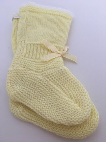 Vintage Baby Booties Yellow Socks Pair with Bows Crocheted Excellent Condition - Picture 5 of 5