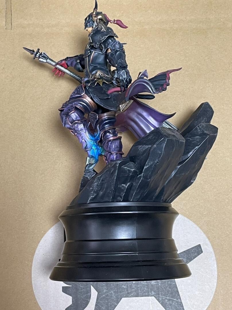 Final Fantasy XIV Collector's Edition Meister Quality Dark