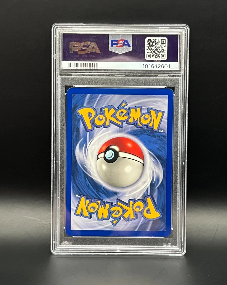 PSA 8 NM-MT- 1999 Machamp 1st Edition Base Set 8/102  Holo Rare - Image 3 of 3