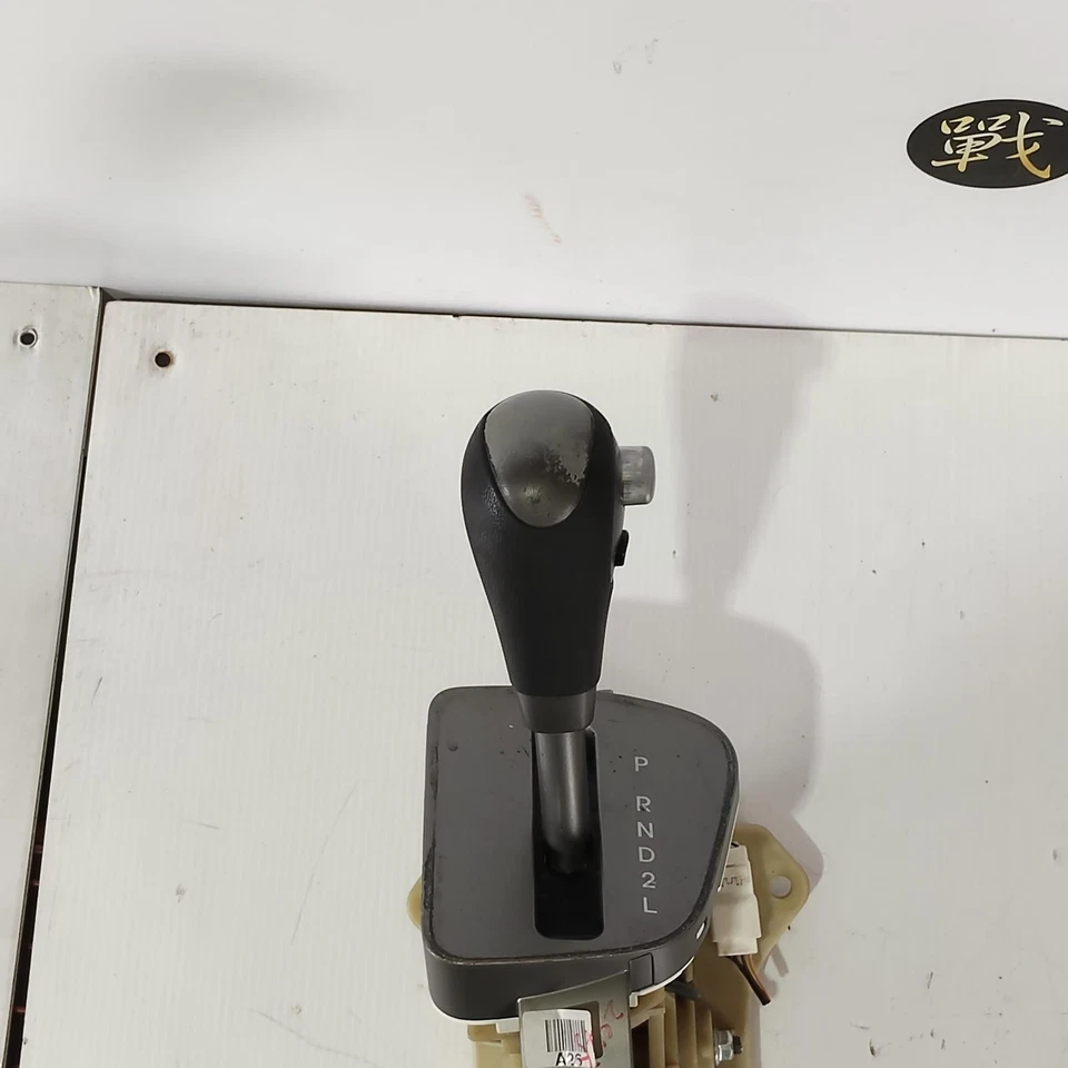 HYUNDAI ILOAD/IMAX GEAR STICK/SHIFTER AUTO T/M, PETROL, 2.4, W/ OVERDRIVE BUTTON - image 3 of 4