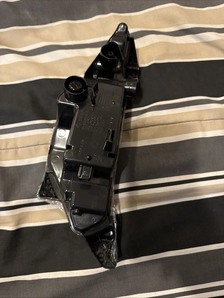 Faro antiniebla Acura MDX 22-24 CAPA certificado lado del pasajero OEM 33900-TYA-A01 Foto 4 de 4