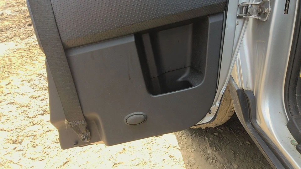 08 TOYOTA FJ CRUISER Rear Door Passenger titanium Metallic2jr Foto 2 de 2