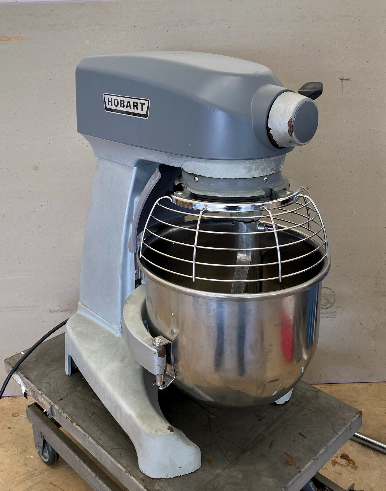 Hobart 20qt Mixer HL200 20 QT Legacy Mixer (with noise) 3 Mixing Speeds