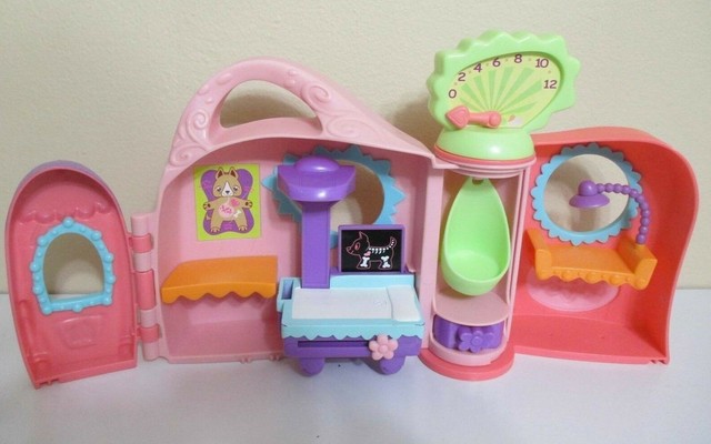 littlest pet shop vet clinic playset