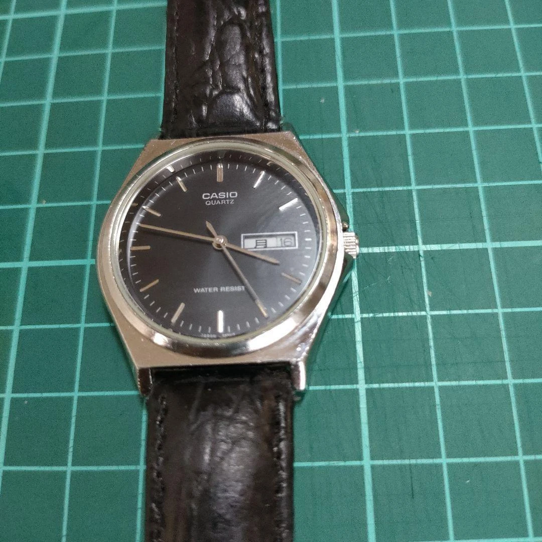 Men Casio Analog Quartz 1333 MTP 1240DJ. with day and date. Free