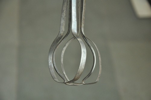 Vintage Cast Iron DOVER Pat. Feb.9 1904 Egg Beater, Collectible - Picture 6 of 10